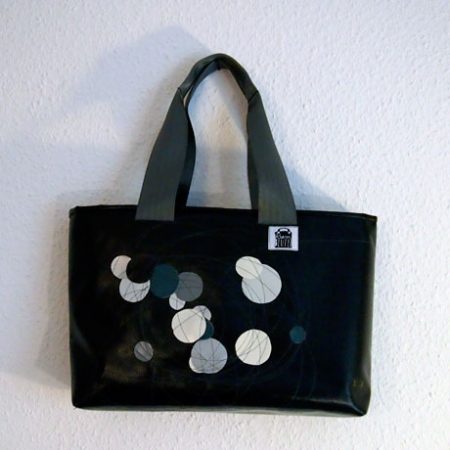 Henkeltasche mit wilden Kreisen