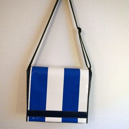 Tasche blau weiss gestreift