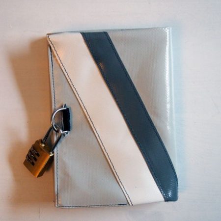 Tagebuch in Grautönen