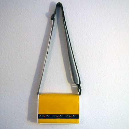Handtasche in gelb