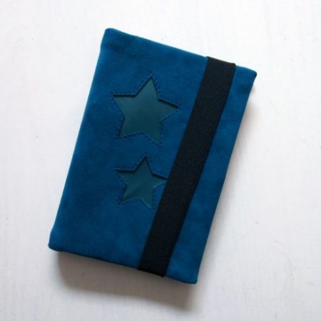 Ringbuch mit Sternen