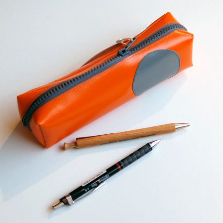 Reißverschluss-Federmäppchen aus LKW-Plane / www.krambeutel.de / krambeutel Deine Wunschtasche / Stefanie Ramb München