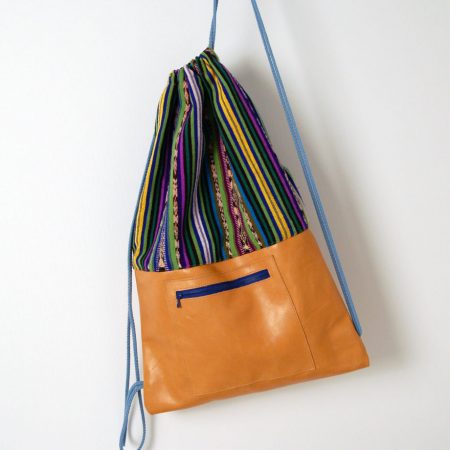 Turnbeutel-Rucksack aus Leder und Wollstoff, gefüttert, mit Außentasche. krambeutel Deine Wunschtasche München www.krambeutel.de Stefanie Ramb handgemachte Wunschtaschen aus München