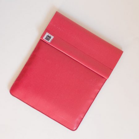 Tablethülle aus Banner mit Wollfilz-Futter, Maßanfertigung / krambeutel Deine Wunschtasche / www.krambeutel.de /Stefanie Ramb, München / maßgeschneiderte Taschen, Beutel, Etuis, Hüllen aus recycelten Materialien