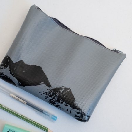 Dunkelgraues Reissverschluss Täschchen "Vestrahorn"