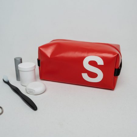 Buchstaben-Kulturbeutel